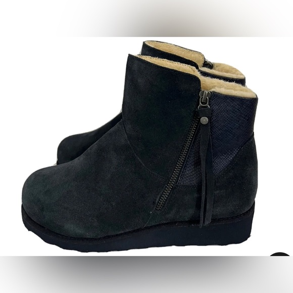 NWT!! New BEARPAW Megan Suede Sheepskin Bootie with NeverWet-Navy-Size 9-NEW - Picture 7 of 7